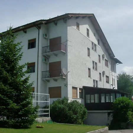 Dujany 2* Nus
