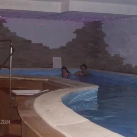 Hotel Dujany Nus