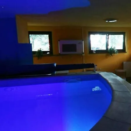 Hotel Dujany Nus