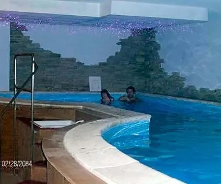 Dujany Hotel 2*