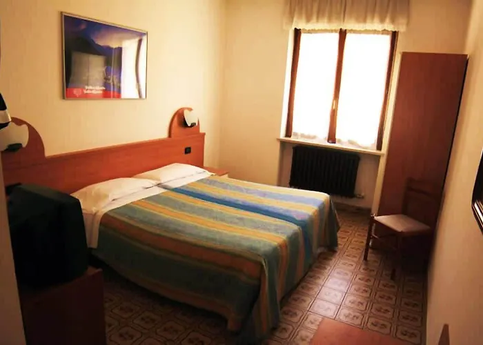 Hotel Dujany Nus